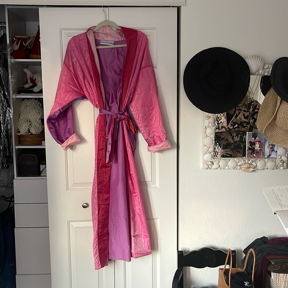 Fernando Sanchez robe